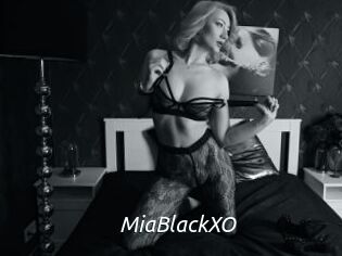 MiaBlackXO