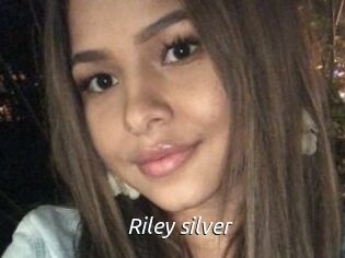 Riley_silver