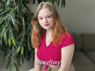 Roxyfoxyy